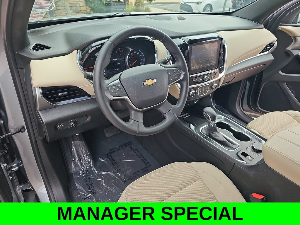 Used 2023 Chevrolet Traverse LT w/ LPO, Cargo Package AWD/4WD image 17
