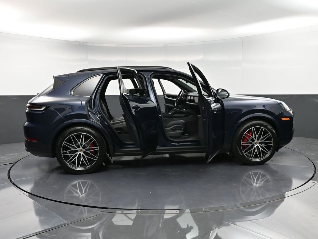New 2026 Porsche Cayenne S image 35