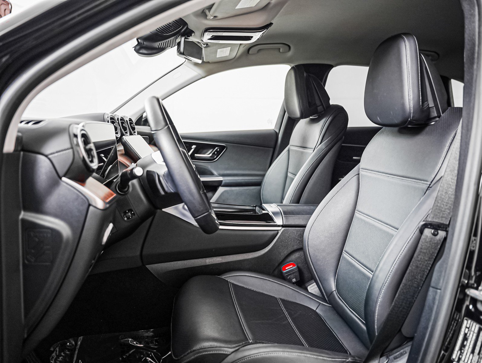 Certified 2025 Mercedes-Benz GLC 350e 4MATIC image 10