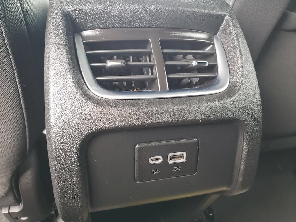 Used 2022 Chevrolet Blazer LT FWD image 13