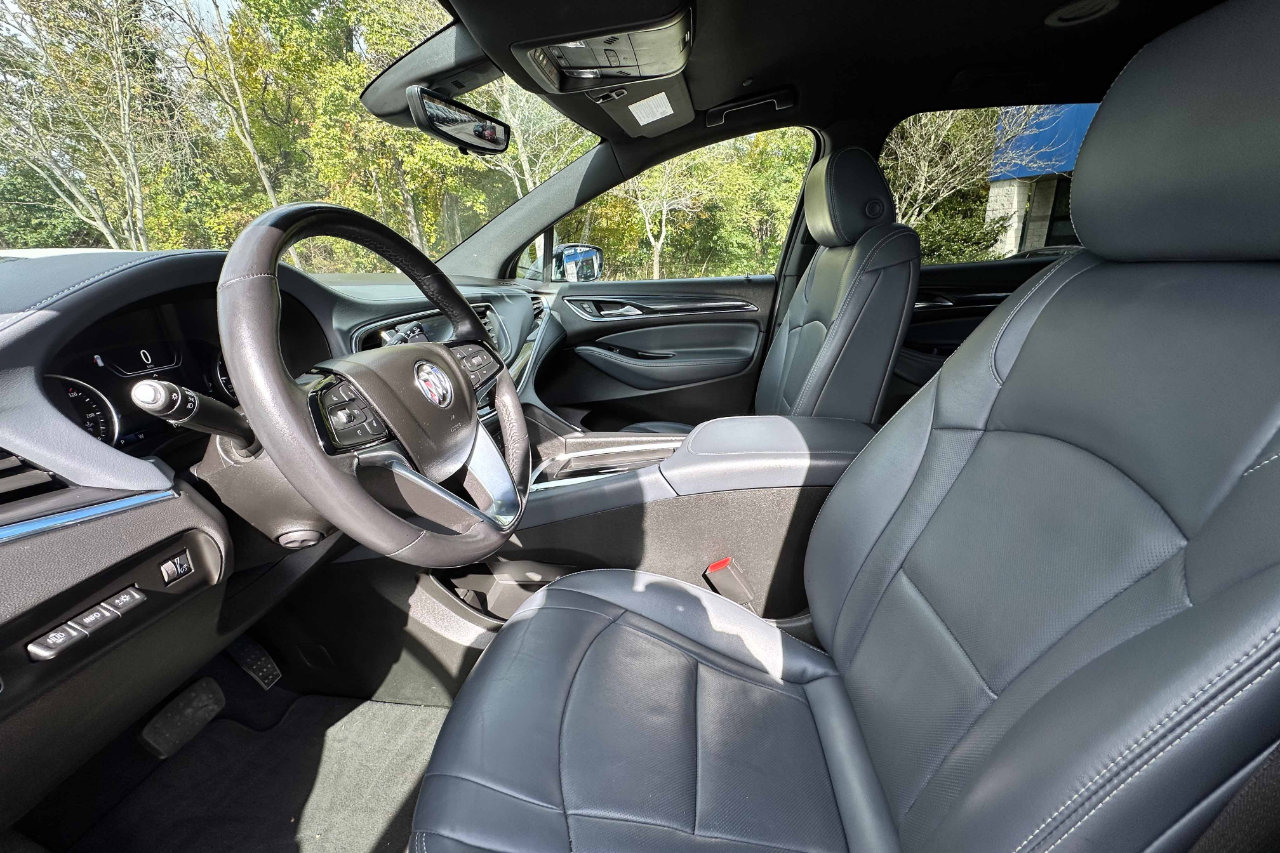 Used 2024 Buick Enclave Premium image 16