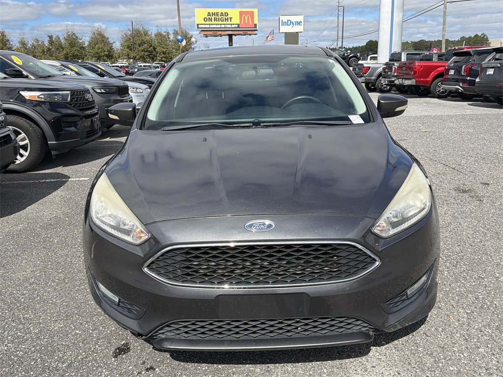 Used 2016 Ford Focus SE w/ SE Sport Package image 10