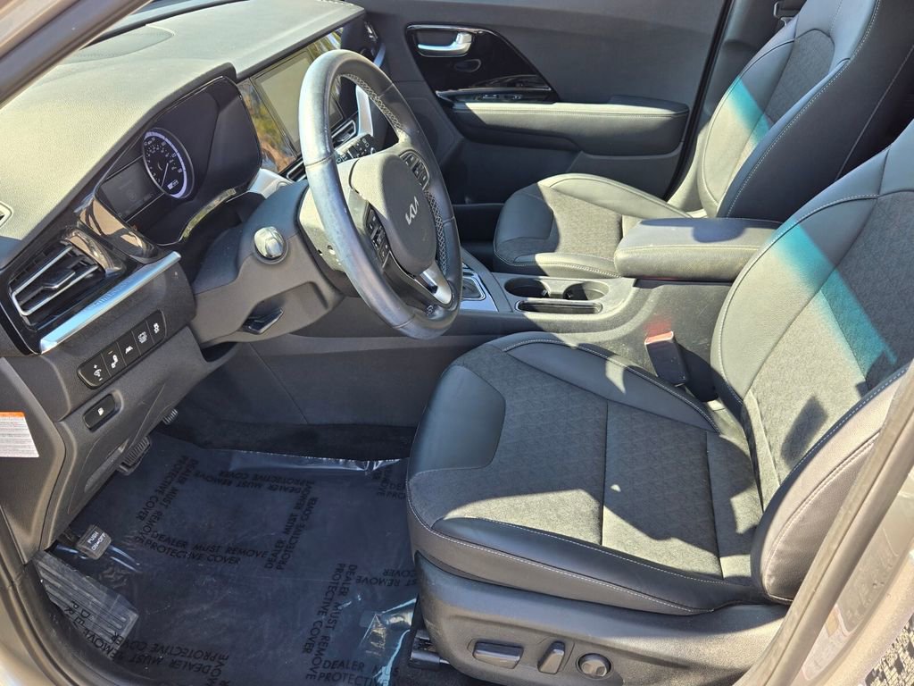 Used 2022 Kia Niro LXS image 10