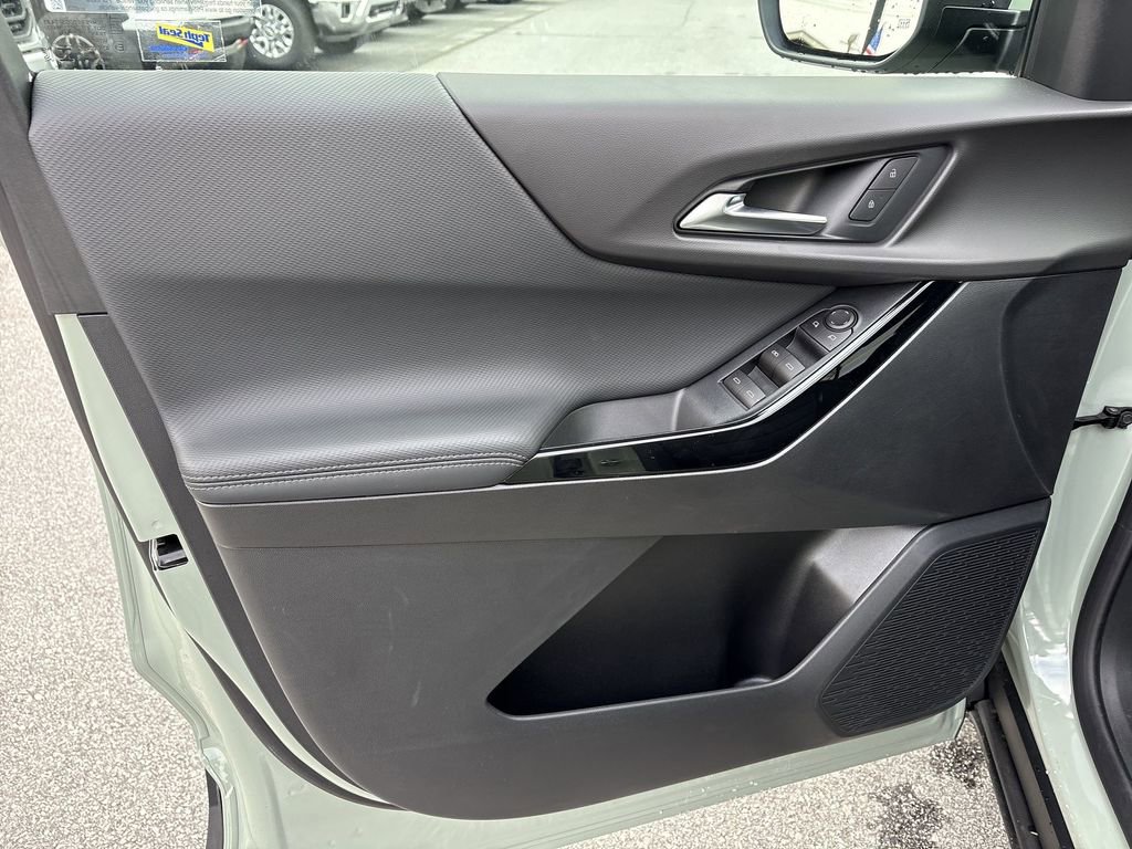 New 2026 Chevrolet Equinox LT image 24