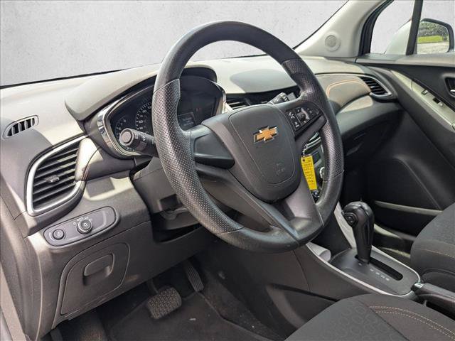 Used 2021 Chevrolet Trax LS FWD image 9