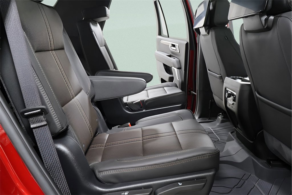 Used 2025 Chevrolet Tahoe High Country image 30