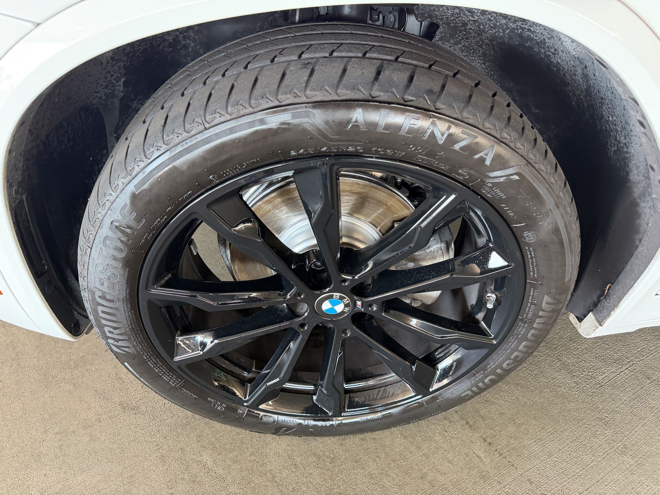 Used 2023 BMW X4 xDrive30i w/ M Sport Package AWD/4WD image 11