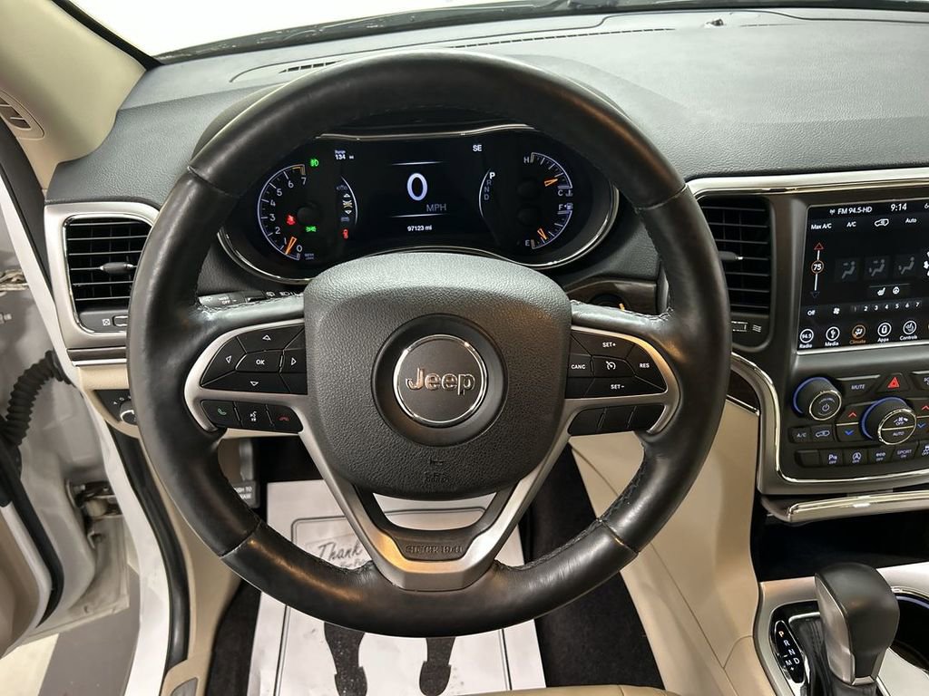 Used 2018 Jeep Grand Cherokee Limited AWD/4WD image 4
