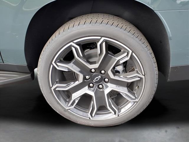 New 2026 Chevrolet Suburban RST w/ RST Capability Package image 27
