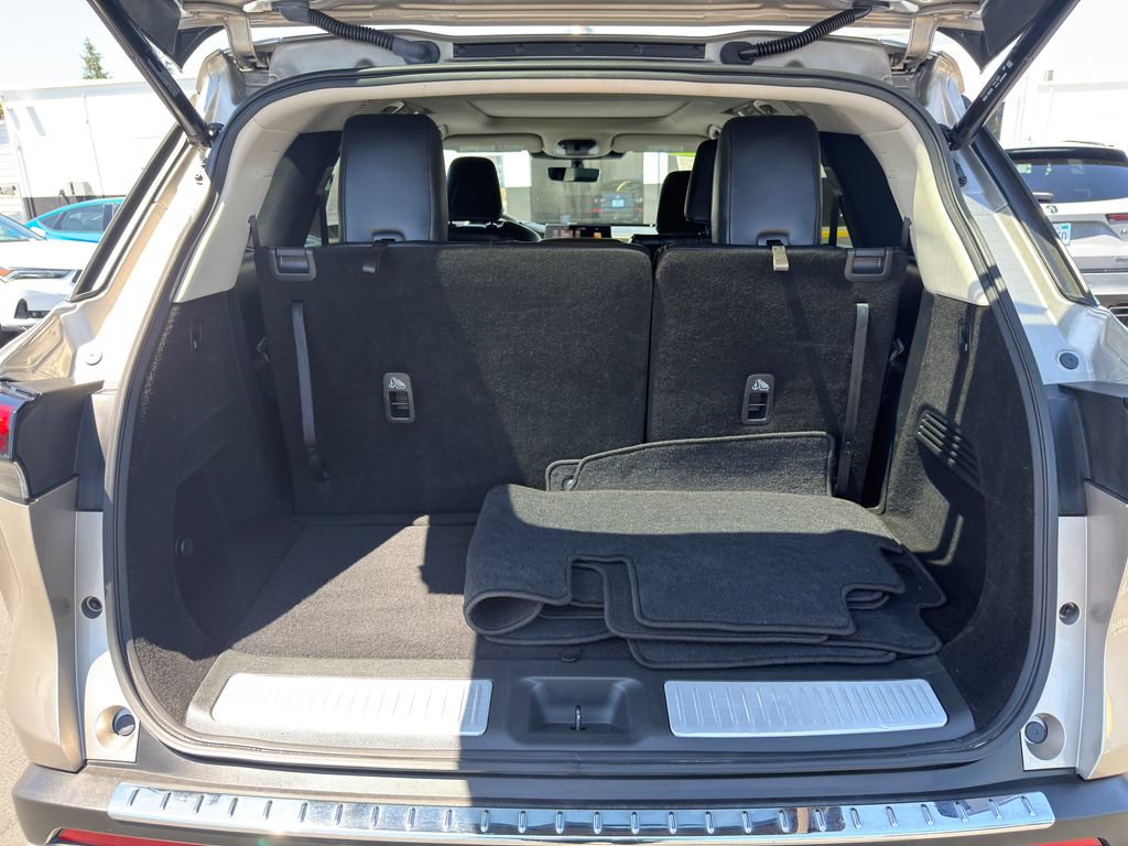 Used 2023 INFINITI QX60 Luxe w/ Cargo Package FWD image 31