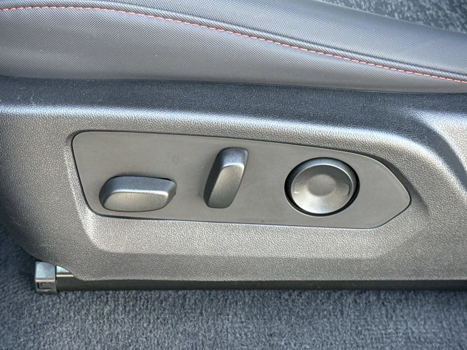 Used 2024 Chevrolet Colorado Z71 w/ Z71 Convenience Package 2 image 14