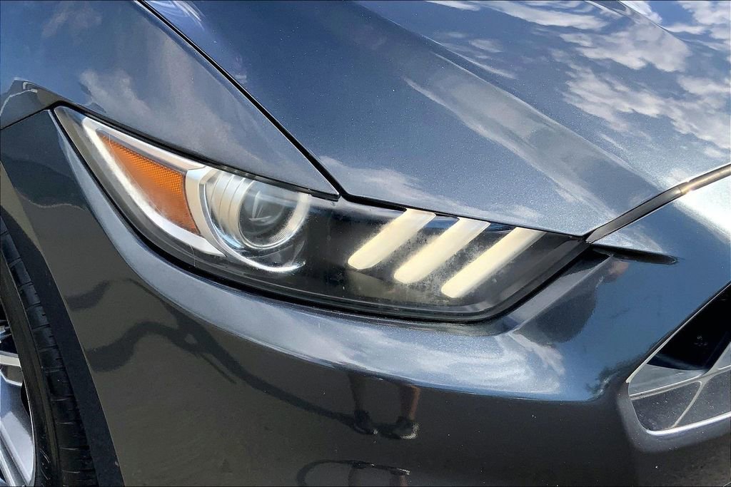 Used 2016 Ford Mustang Premium image 28
