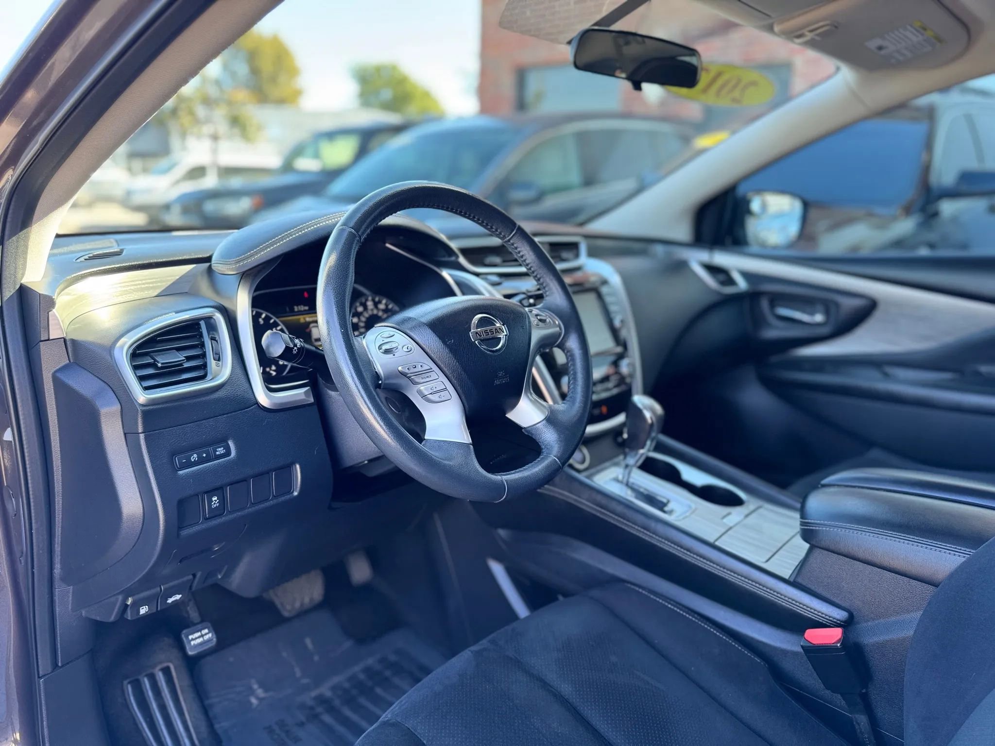 Used 2017 Nissan Murano SV image 12