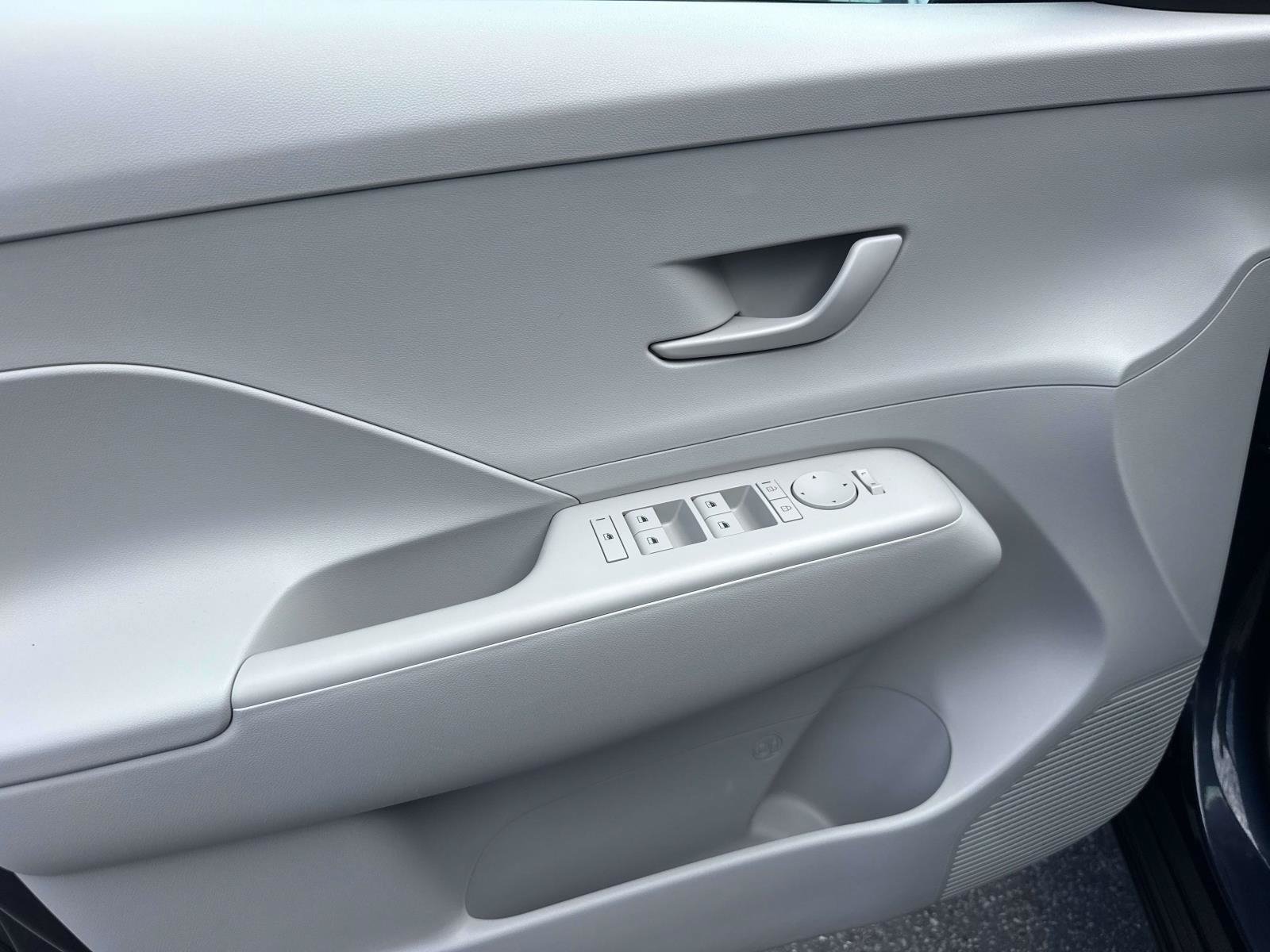 Used 2024 Hyundai Kona SEL FWD image 20