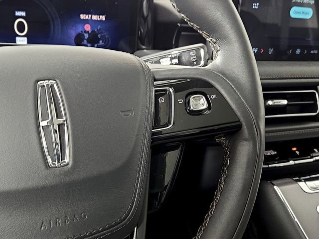 New 2026 Lincoln Aviator AWD image 21