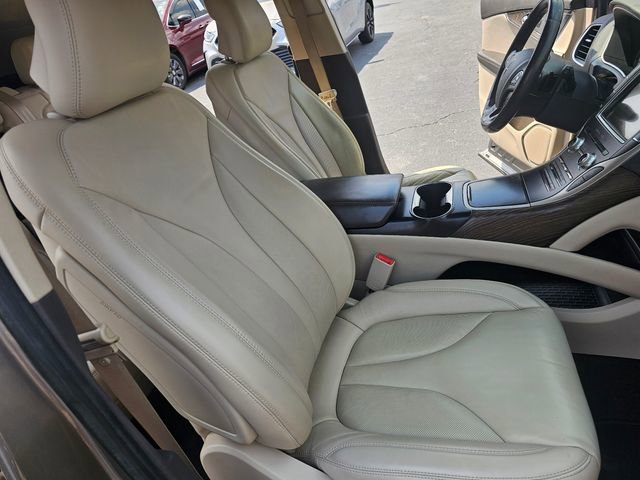 Used 2017 Lincoln MKX Select w/ Select Plus Package FWD image 13