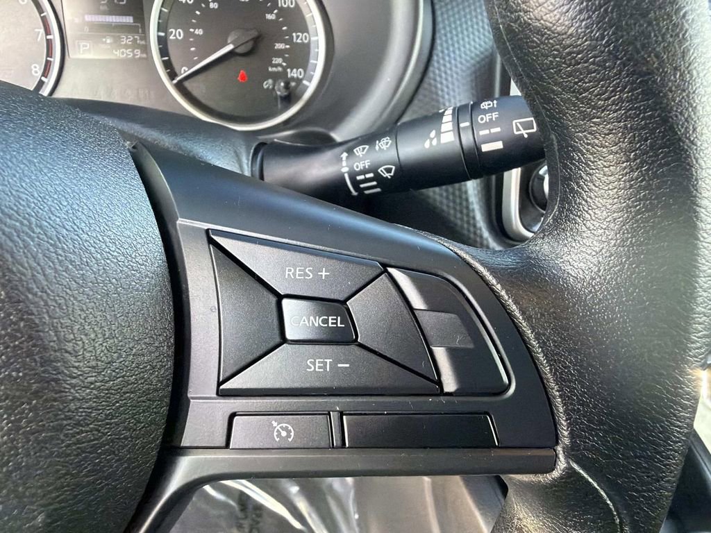 Certified 2025 Nissan Kicks Play S image 28