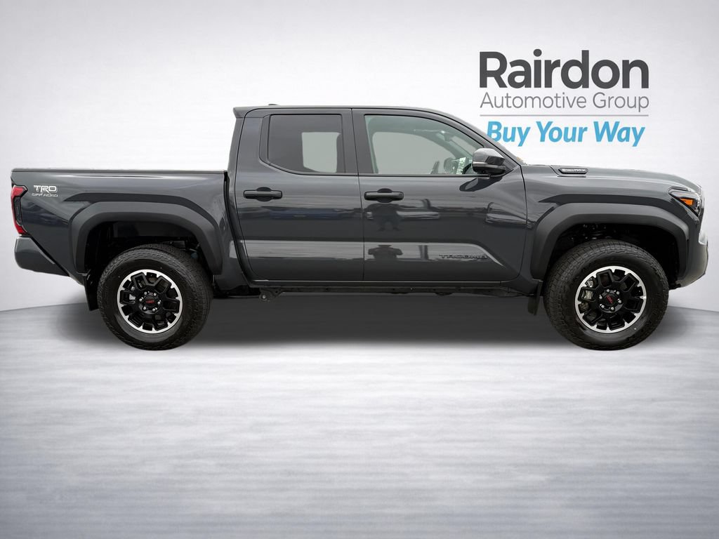 Used 2024 Toyota Tacoma TRD Sport AWD/4WD image 8