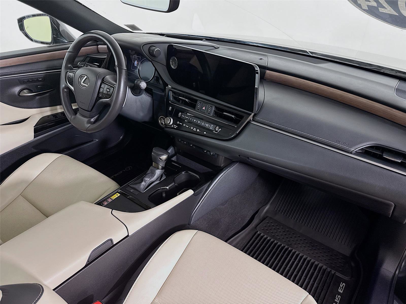 Used 2024 Lexus ES 350 w/ Premium Package image 29