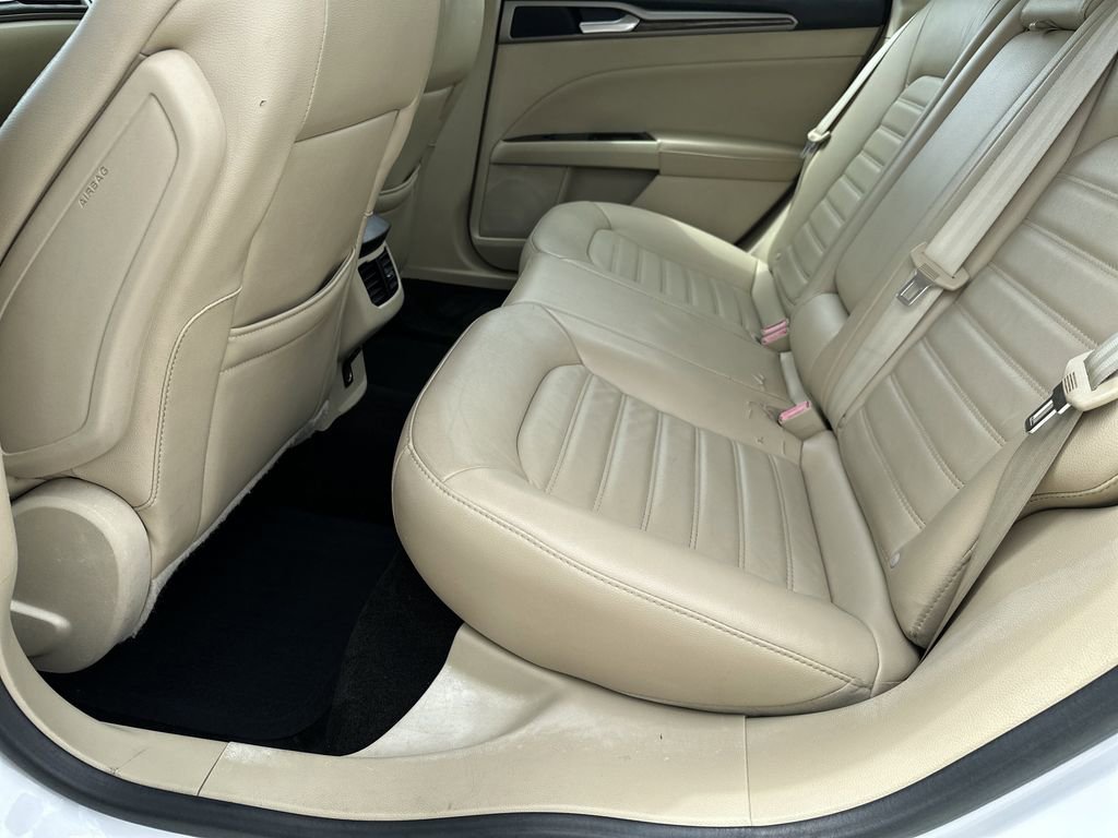 Used 2013 Ford Fusion SE image 28