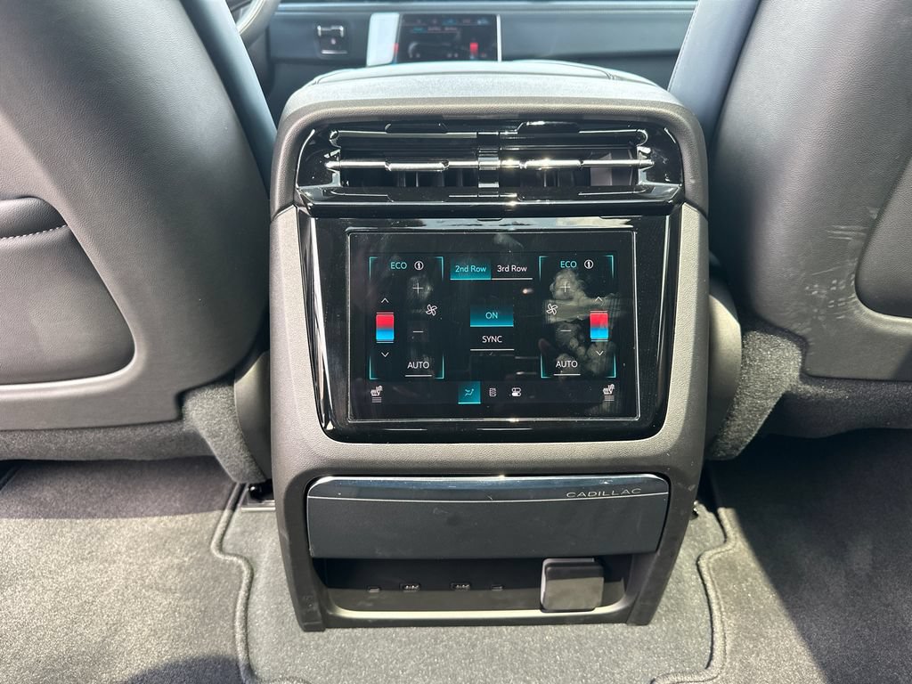 Certified 2025 Cadillac Escalade IQ Luxury 2 AWD/4WD image 24