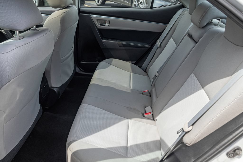 Used 2015 Toyota Corolla LE FWD image 28