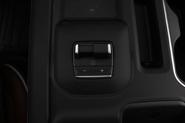 New 2026 GMC Sierra 3500 Denali Ultimate AWD/4WD image 9