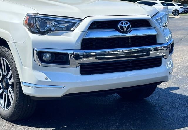 Used 2017 Toyota 4Runner Limited AWD/4WD image 2