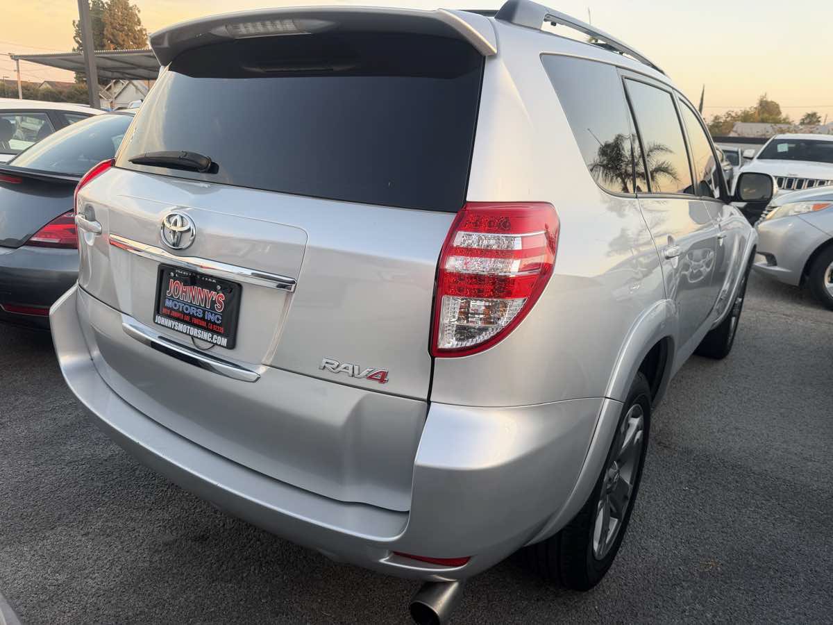 Used 2012 Toyota RAV4 Sport w/ Appearance Pkg FWD image 4