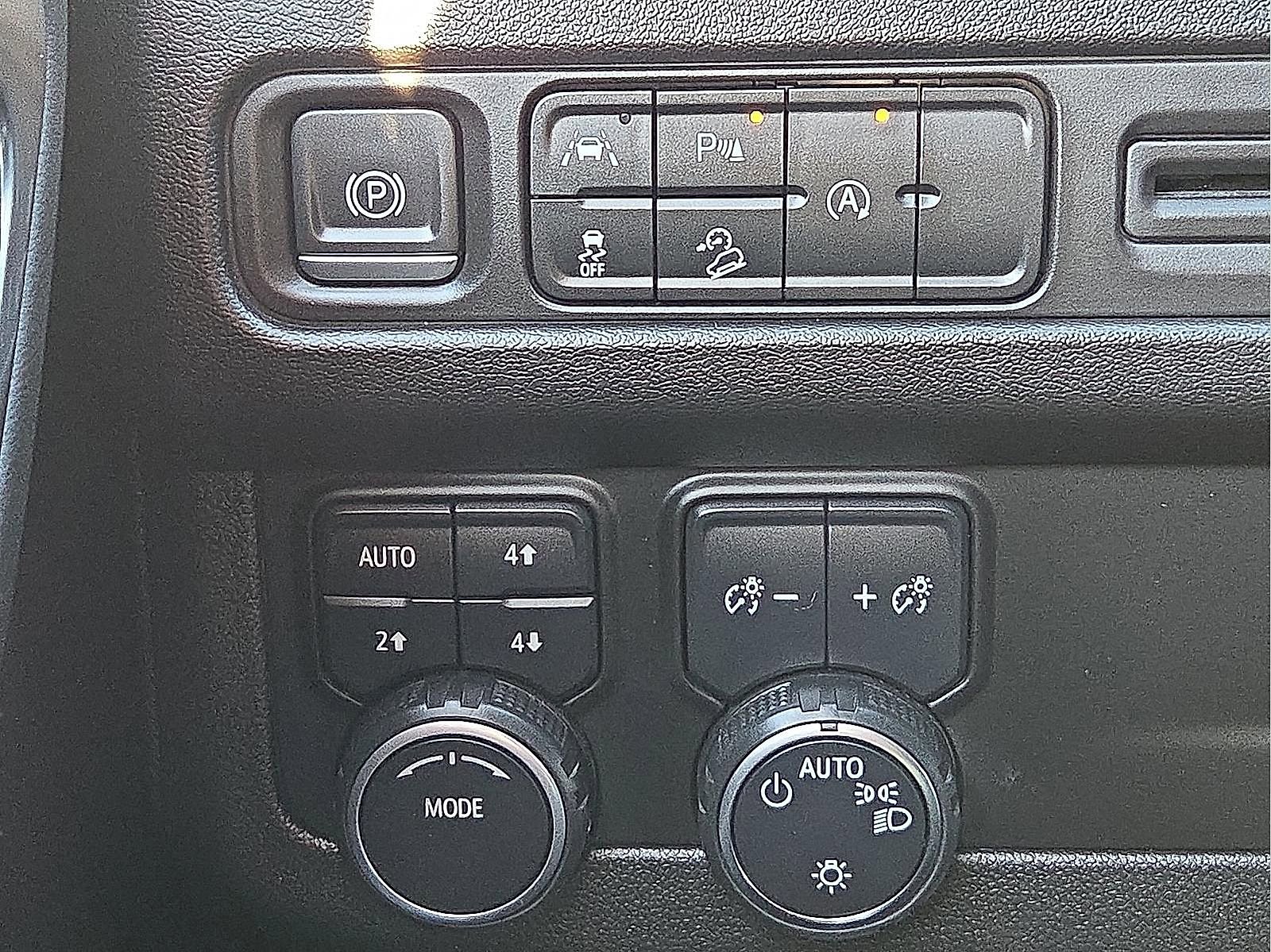 Certified 2023 Chevrolet Suburban Premier image 19