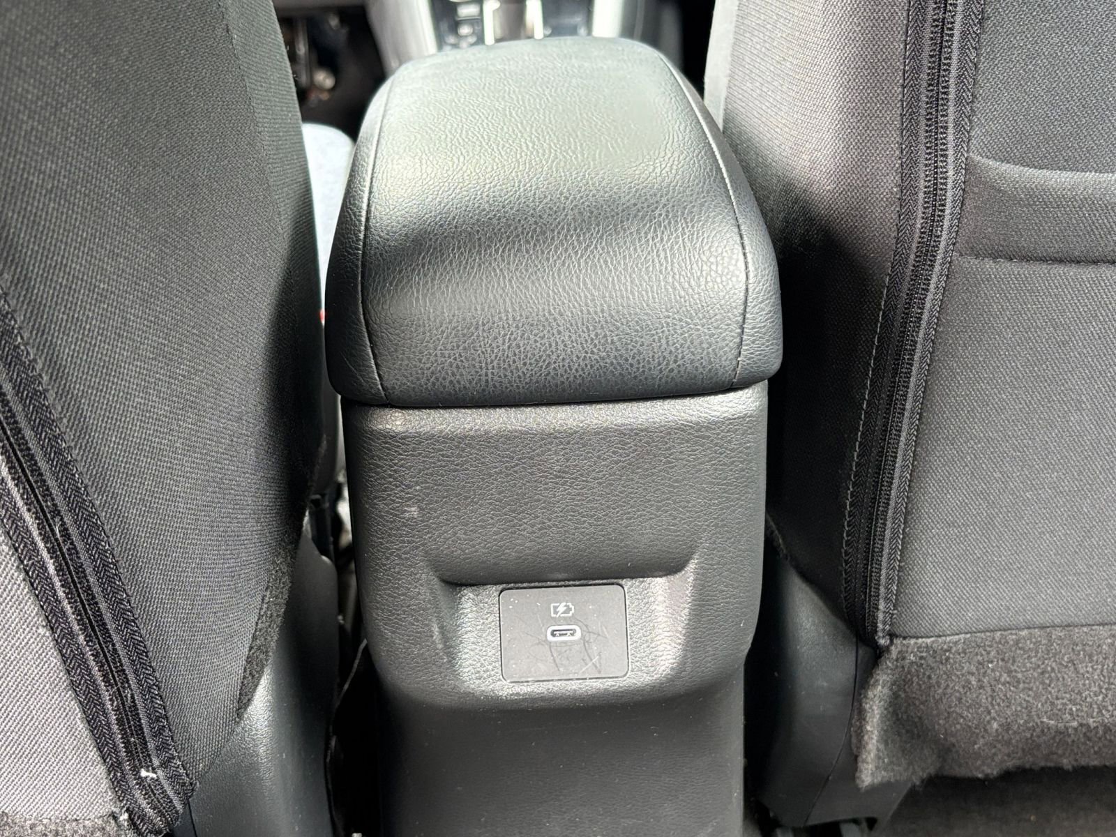Used 2025 Nissan Versa SV FWD image 23