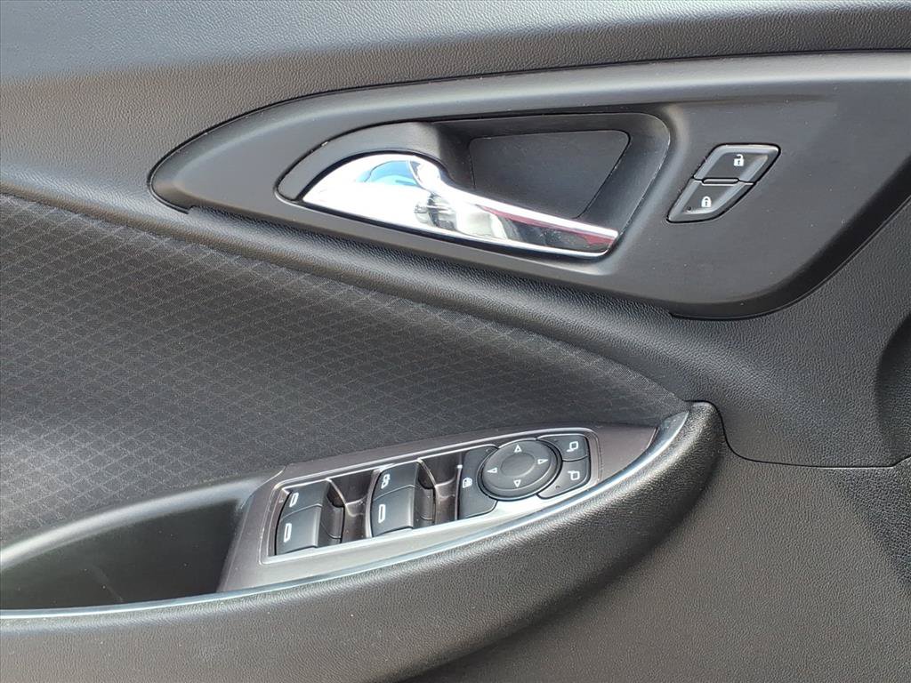 Used 2022 Chevrolet Malibu LT FWD image 17