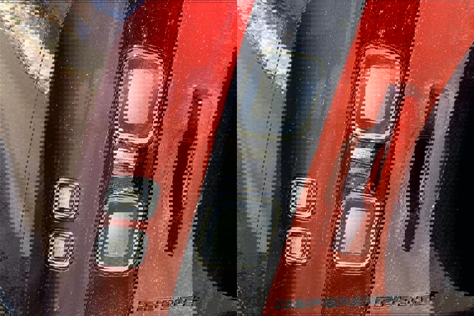 New 2026 Land Rover Defender 130 X-Dynamic SE image 14