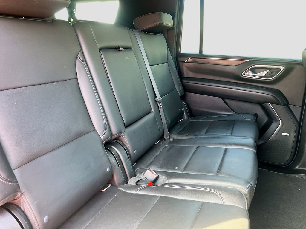 Used 2021 Chevrolet Suburban LT image 28