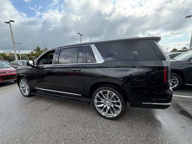 Used 2025 Cadillac Escalade ESV Premium Luxury w/ Touring Package AWD/4WD image 11