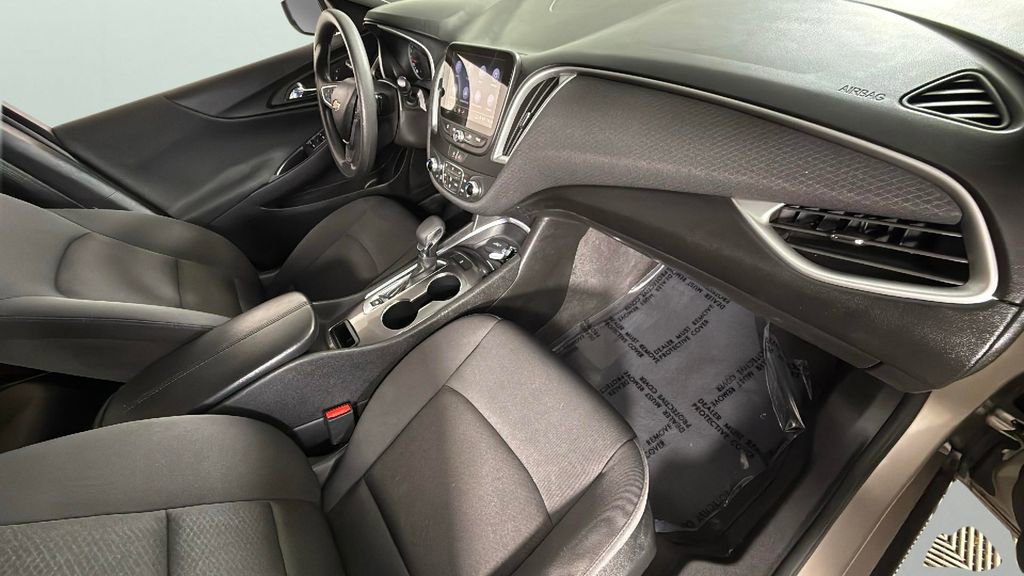 Used 2022 Chevrolet Malibu LT FWD image 32
