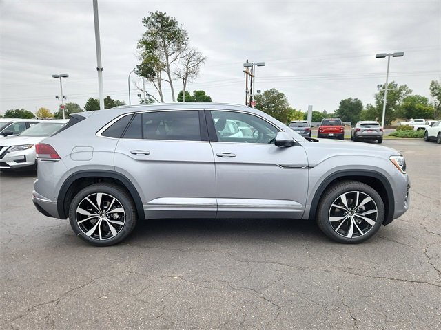 New 2026 Volkswagen Atlas Cross Sport SEL Premium R-Line image 2