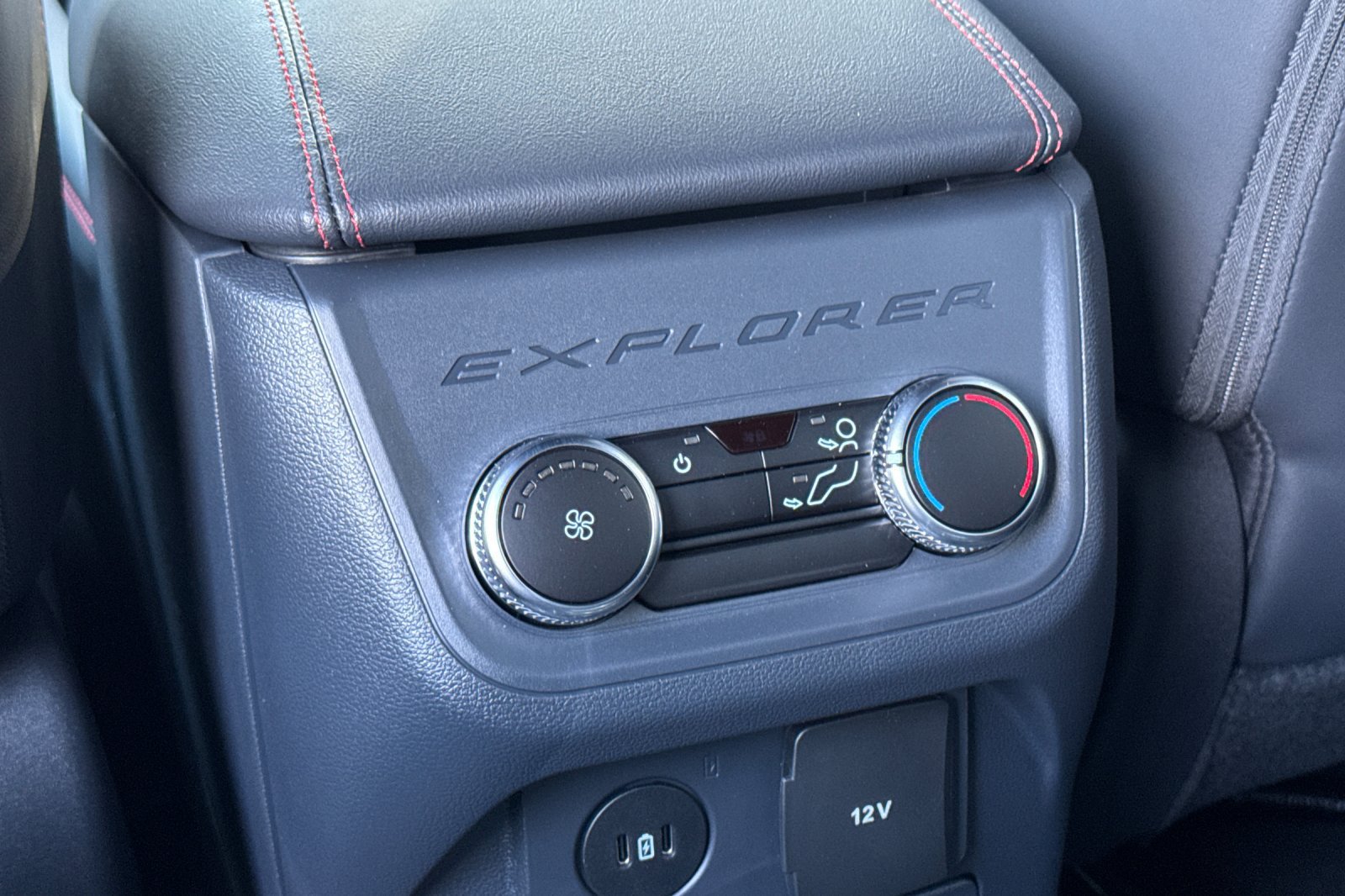New 2026 Ford Explorer ST-Line AWD/4WD image 14