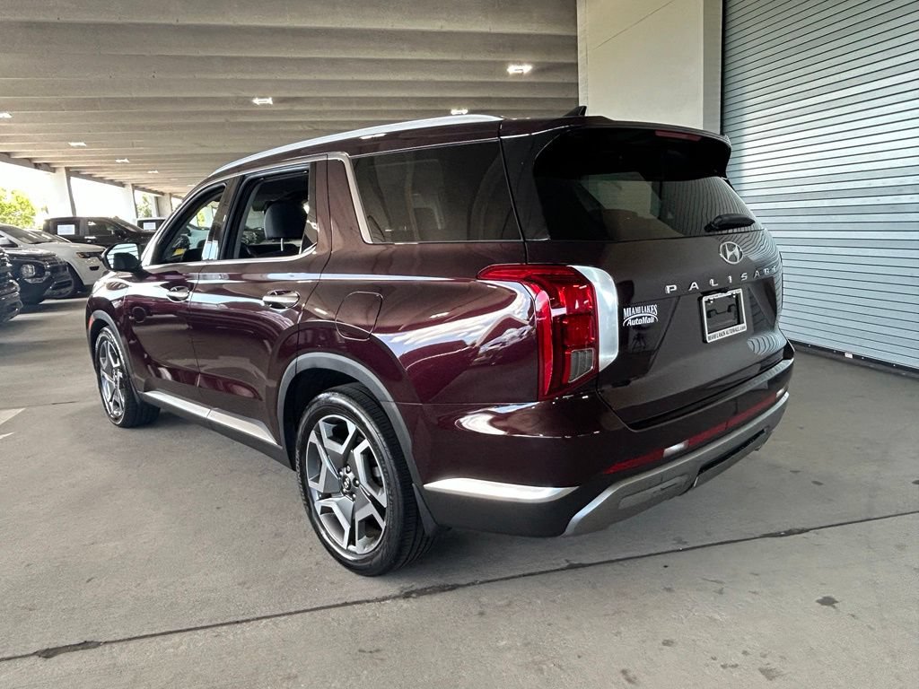 Used 2024 Hyundai Palisade Limited FWD image 3