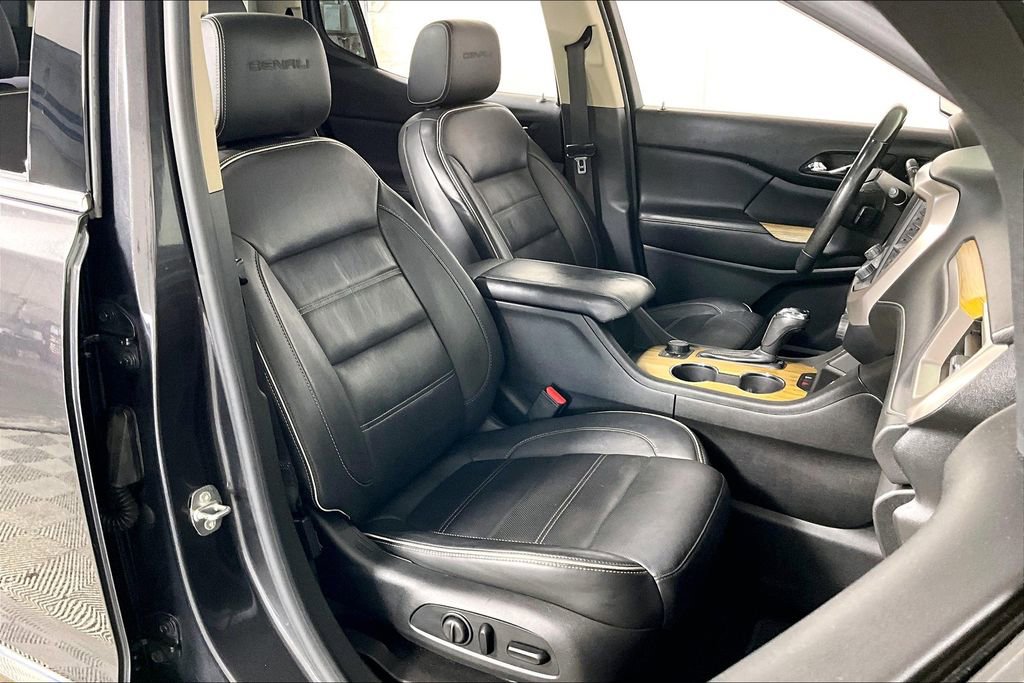 Used 2017 GMC Acadia Denali w/ Technology Package image 7