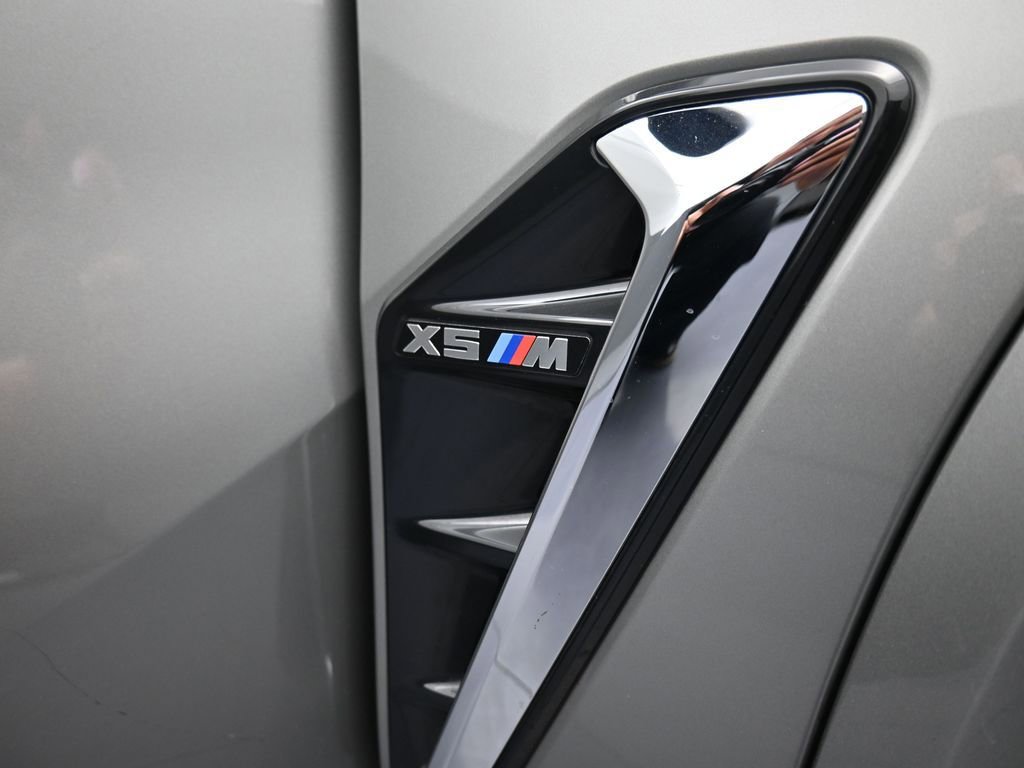 Used 2022 BMW X5 M w/ Executive Package image 22