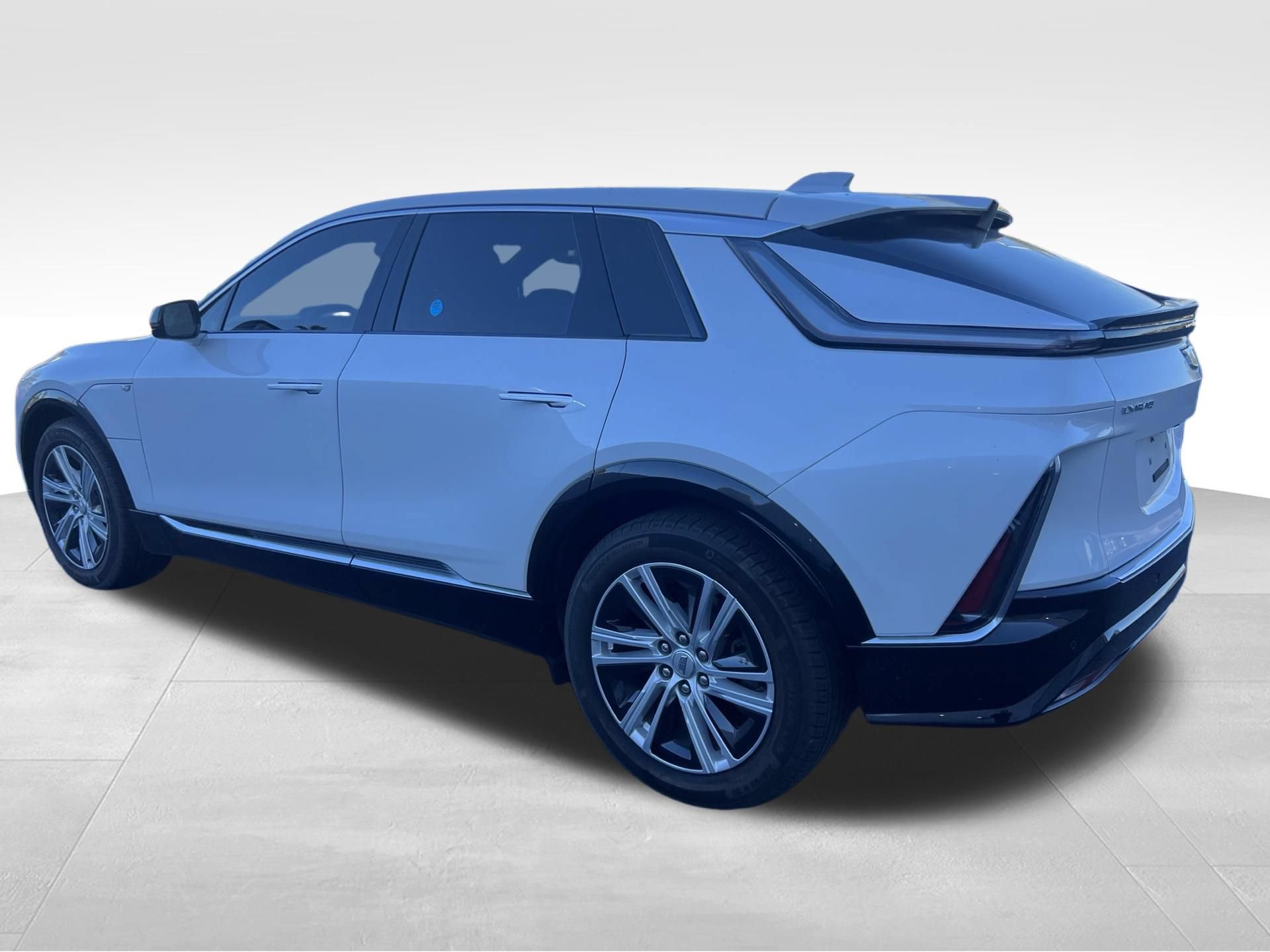 Used 2024 Cadillac Lyriq Tech AWD/4WD image 7