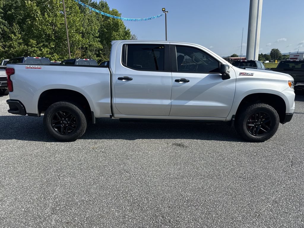 Used 2022 Chevrolet Silverado 1500 LT Trail Boss w/ LT Trail Boss Premium Package AWD/4WD image 8