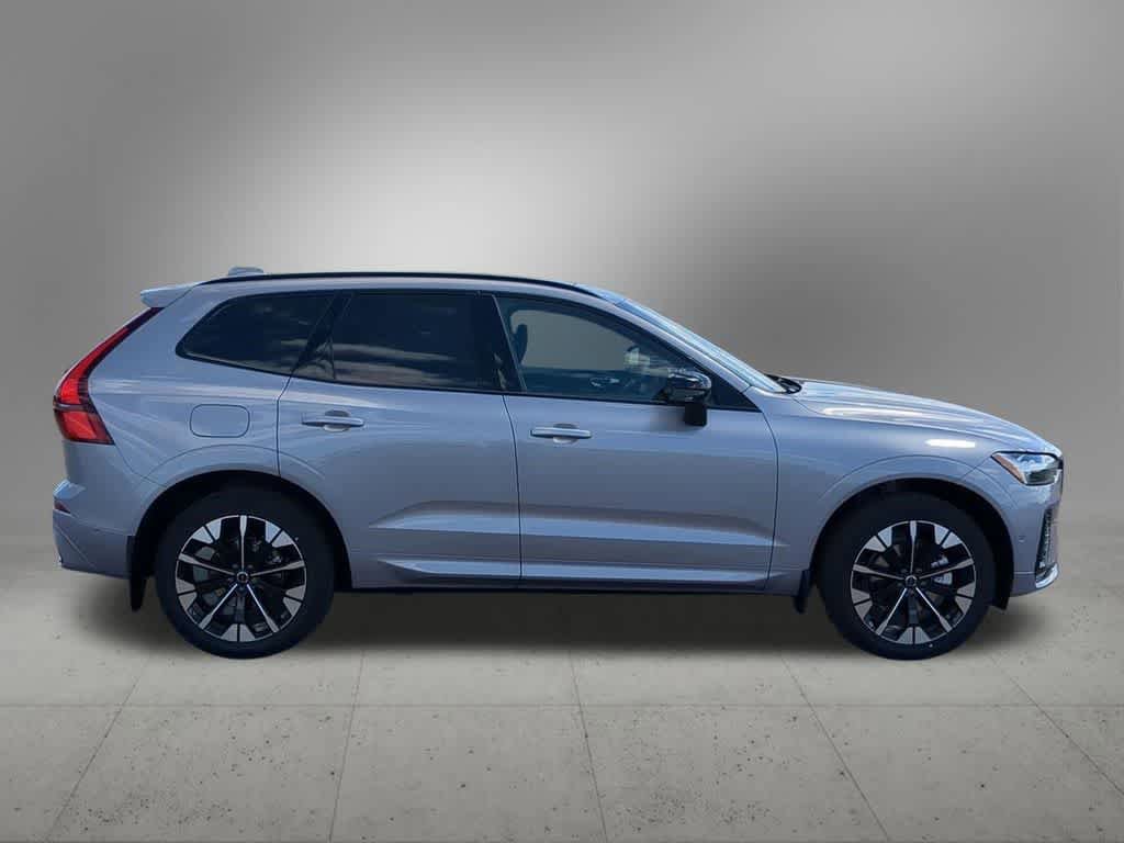 New 2026 Volvo XC60 B5 Plus w/ Protection Package Premier AWD/4WD image 7