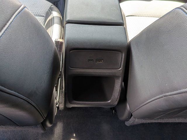 Used 2025 Chevrolet Trax LT FWD image 16