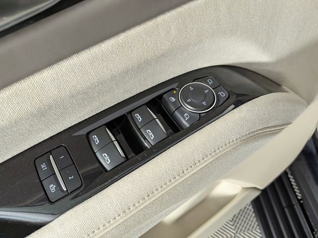 Used 2021 Cadillac Escalade ESV Sport Platinum image 17