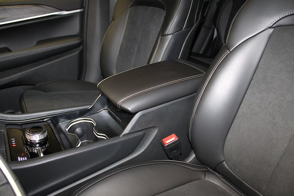 New 2026 Jeep Grand Cherokee Altitude AWD/4WD image 23