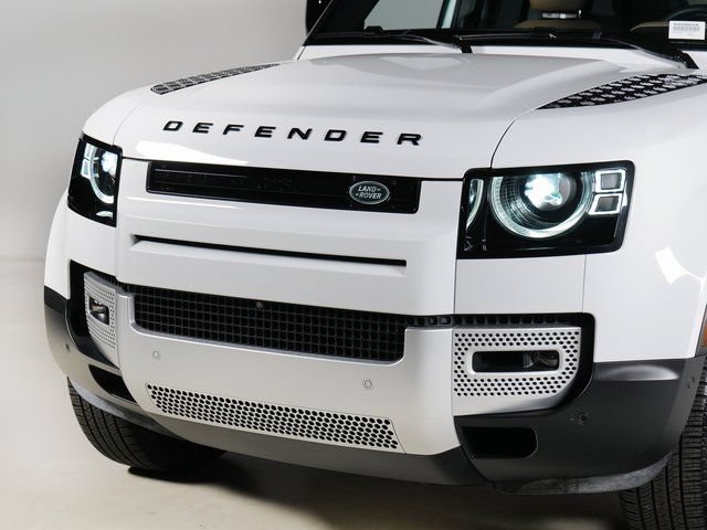Certified 2025 Land Rover Defender 110 S AWD/4WD image 27