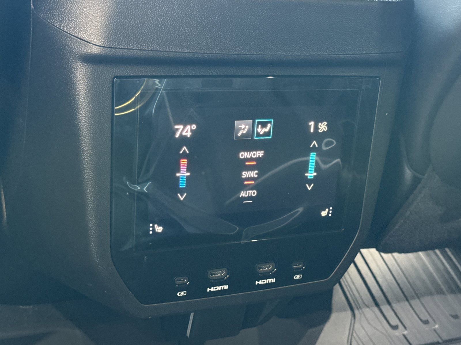 New 2026 GMC Yukon AT4 Ultimate AWD/4WD image 13