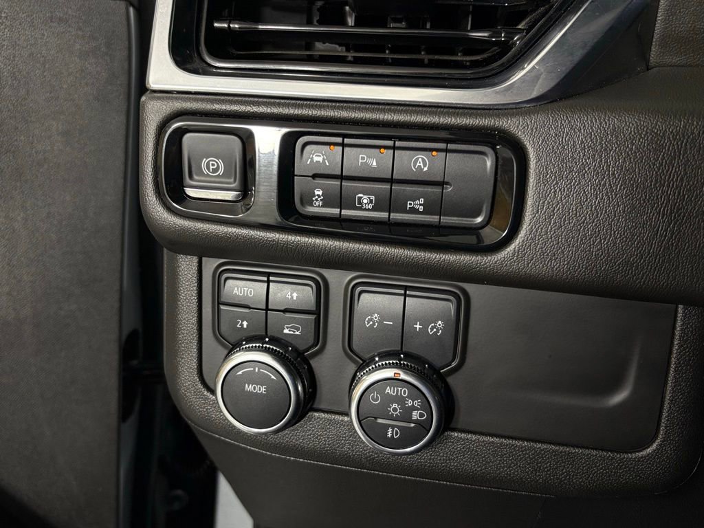 Used 2025 GMC Yukon Denali image 23